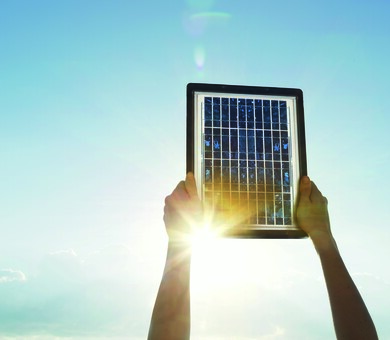 Aurinkoenergia on johtavassa roolissa puhtaan energian tulevaisuudessa. 